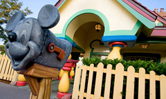 Mickey's Country House Mickey's Country House